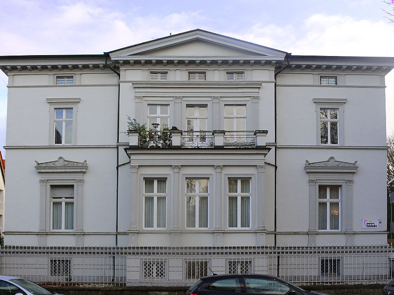 Zahnarzt-Praxis Kalytenko Aussenansicht von Zahnarzt-Praxis Kalytenko